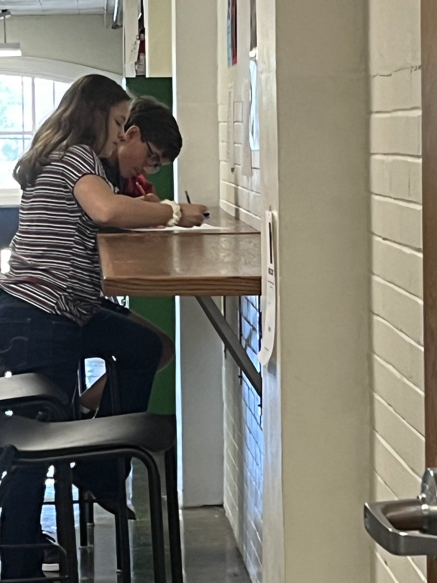 Gallery walk with Exoduster stations learning about post Reconstruction realities for formerly enslaved people.
⁦<a href="/ReedAcademy1/">Reed Academy</a>⁩ ⁦<a href="/officialSPS/">Springfield Public Schools</a>⁩