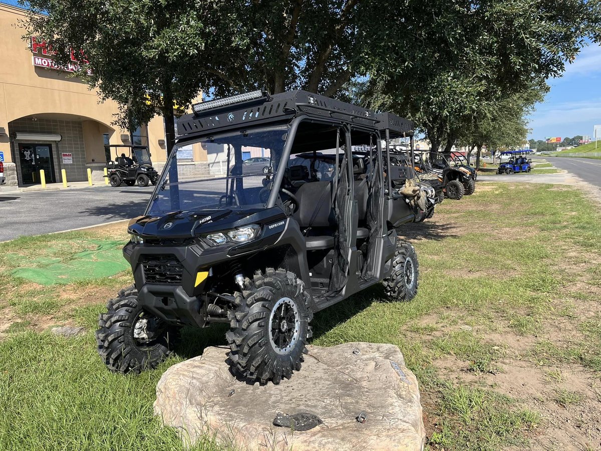 superatvtweet's tweet photo. 🦆 #HallsMotorsportsMobile got this
@canam #DefenderHD10 ready for the #hunt!
With the #SuperATV Outfitter Bed &amp; Roof Rack, and a 3
" lift kit to make room for those #IntimidatorTires, on
our #BeadlockWheels, it's a bad time to be a #duck!
🤘😎 #LetsGoHunting #HallsMotorsports https://t.co/JFtb6Q3dlX