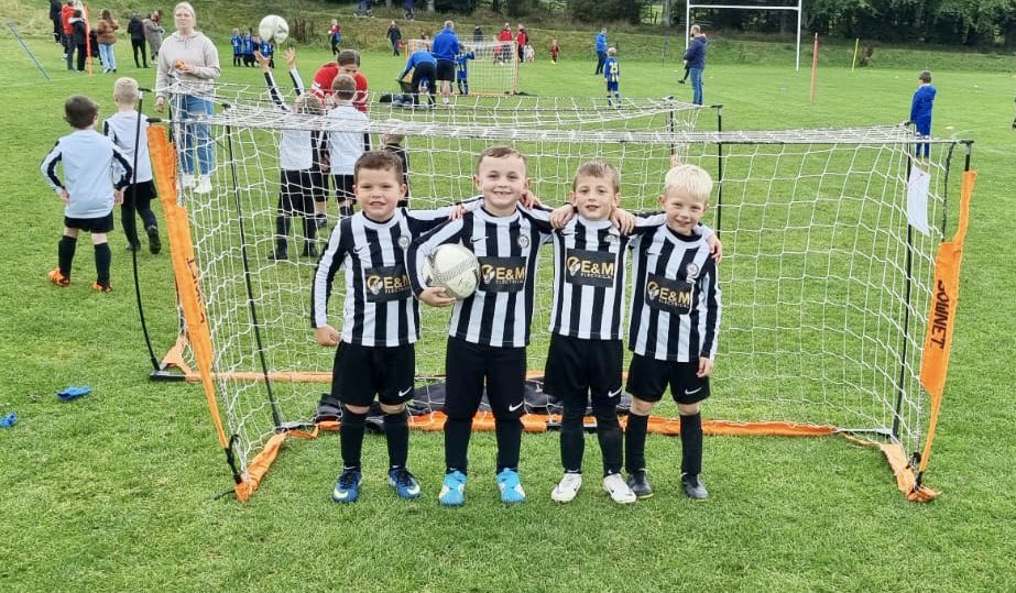 KEYfc2021's tweet photo. It was a brilliant end to the outdoor festivals for our 2017βs who were out in Alford yesterday.
Well done guys π€
#kincorthemiratesyouth #halakc #keyfc #youthfootball #communityfootball #developmentfootball #adjfa #letthemplay https://t.co/UM654hduqj