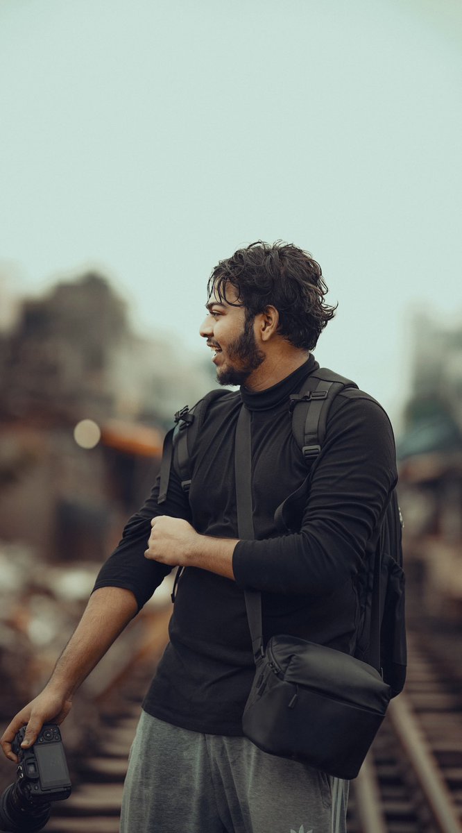 RahmanIntesher's tweet photo. Extremely down to earth person captured by Shourov while we were taking pictures on a monday morning in Fateh ali bazar. https://t.co/GIkCUqth7t