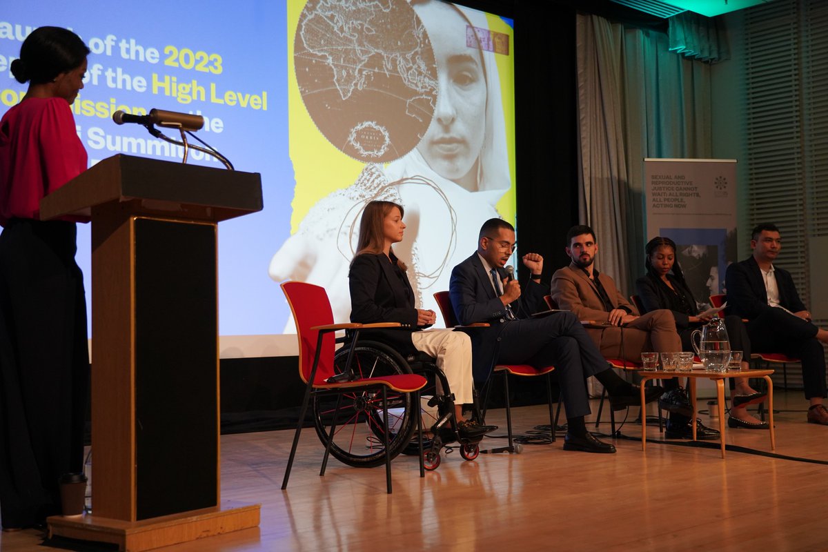 SaskiaSchellek1's tweet photo. Young people are crucial to achieving #SexualandReproductiveJustice.
That's why the High Level Commission's youth commissioners have launched a youth-friendly version of the report and a guide for engaging young people in #ICPD processes.
Check them out: https://t.co/VqmG6gEP2L https://t.co/3vsdlGQ9db