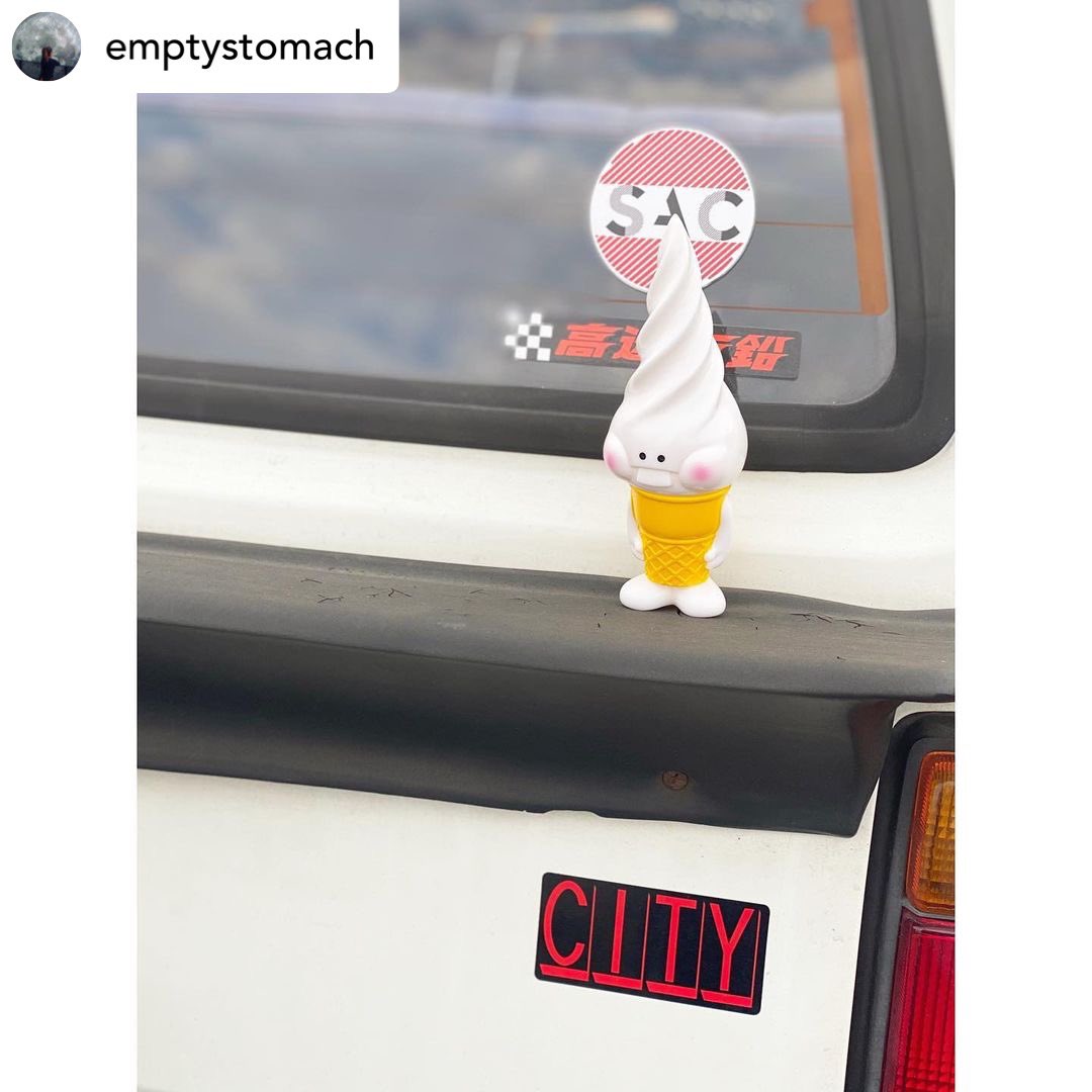 harikenjp's tweet photo. 🍦🚎🍀
#SOFTROLLs
#ソフトロール
@emptystomach 🍦アイスクリームシティ
New mascot for new year!
。
。
。
#ソフビ #sofubi #sofuvi #sofuvitoys #sofubivinyl #sofubitoys #sofvi #sofvinyl #sofvinyltoy #sofviソフビ #hariken #softroll #💚🍦 #ソフビ好きと繋がりたい
#ホンダシティ https://t.co/DHmIv4e9HQ