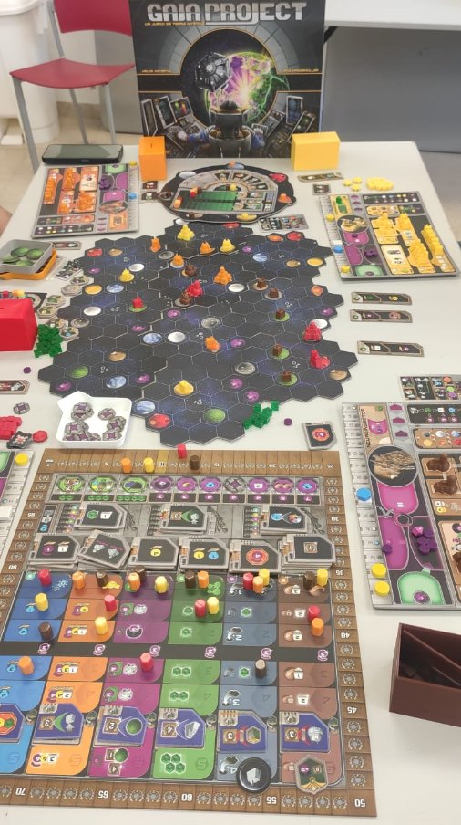 telojuegasconp's tweet photo. Viernes fue Gaia Project, os lo cuento mañana en el directo de las 20.30h #BoardGameGeek #tabletop #Juegos #bgg #Games #boardgames #juegosdemesa #malditogames @malditogames #ZZGames #projectgaia https://t.co/cpzeekbqXe https://t.co/9oLsqXS6Xm