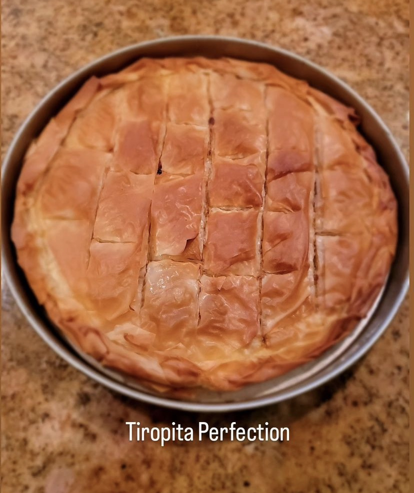 KontosFoods's tweet image. Tiropita never looked so good! 
A nod to Greek Chef Melina from NJSweetSpot on Instagram for perfectly baking this Tiropita!🇬🇷
Find our full line of Fillo Dough here: ow.ly/1rq150POIX4 
#fillo #Tiropita #GreekChef #GreekFood