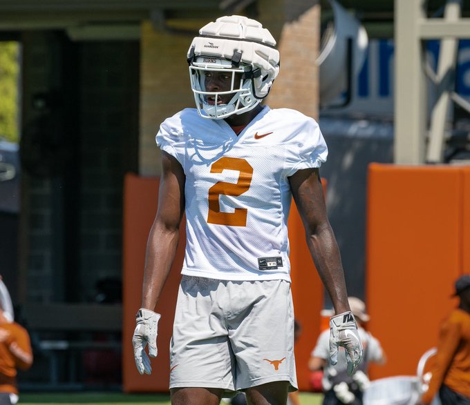 Hook'em Headlines tweet media