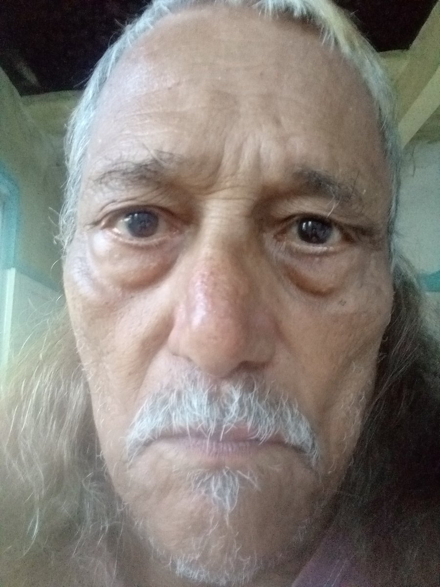 1945Dias's tweet photo. A este cara sou eu Nelson Dias 1945 https://t.co/gtIeW14d9B