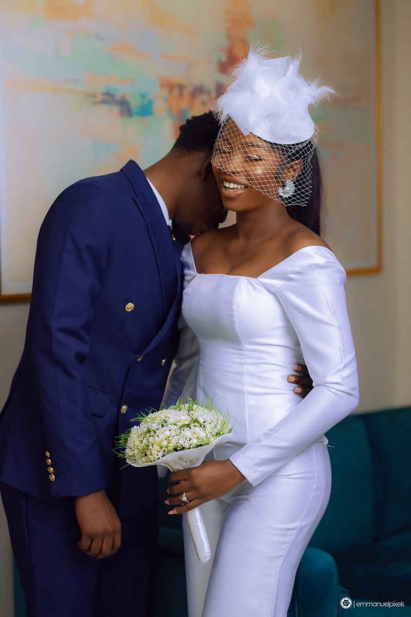 emmanuelpixels's tweet photo. We crossed paths during our school days, starting as friends with the intention of staying just that, until love intervened, leading us both to the wonderful union of marriage.
#deeaffairs2023
!
#emmanuelpixels #Apostle https://t.co/iM29HilNdL