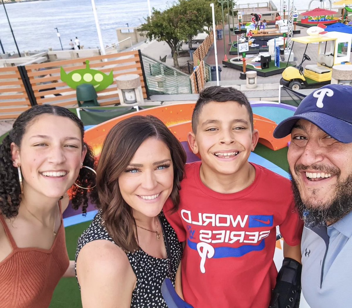PixarPutt's tweet photo. #PixarPutt brings families together for a day of fun! ⛳️ 

📸: ashleyct07 https://t.co/dka56TD3nT