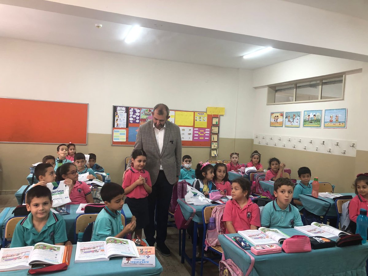 Okulumuza teşrifleriyle bizleri onurlandıran   <a href="/Gungorenbld/">Güngören Belediyesi</a> Başkanı Dr. Mimar Sayın <a href="/Bunyamindemirdr/">Bünyamin DEMİR</a> e teşekkürlerimizi arz ederiz.
<a href="/MucahitYentur/">Murat Mücahit Yentür</a> 
<a href="/_ferhat_ozturk/">Ferhat Öztürk</a> 
<a href="/gulsenozer9/">Gülşen ÖZER</a> 
<a href="/MemGungoren/">Güngören İlçe Millî Eğitim Müdürlüğü</a> 
<a href="/ZuhalSelYen/">Zuhal Selçuk Yenici</a>