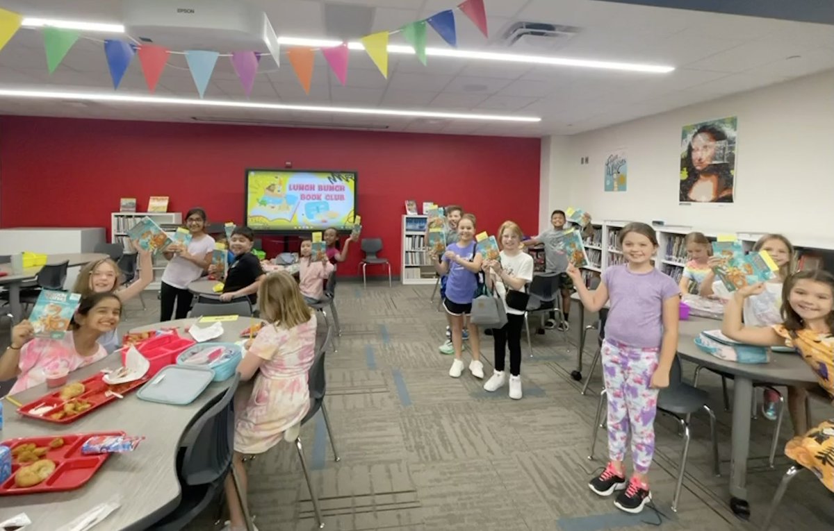 BrockBES's tweet photo. We had a wonderful first Lunch Bunch Book Club meeting today! So excited for these Texans to read Dragon Masters: Rise of the Earth Dragon! Thank you @bestexanspta for sponsoring our club! https://t.co/r36CMtNhjK