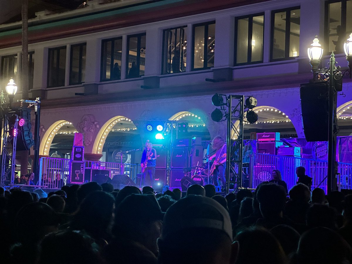 trueboardman's tweet photo. Saturday night Dinosaur Jr didn’t let the sea lions sleep by playing on the beach for the 50th anniversary of Santa Cruz skateboards. Another great show. Another excessive noise alert. Thank you good sirs.
#freakscene #thelung https://t.co/nvjIEf68xC