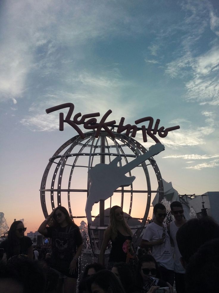 ⸙‌۪۫ ⊰ Ficarei com saudades Rio, foi um dos melhores finais de semana que ja tive esse ano. Me proporcionou muitos gritos, choros e surtos. Pela primeira vez vi meu gatinho no palco do grande RiR, o que me rendeu muito orgulho e felicidade.