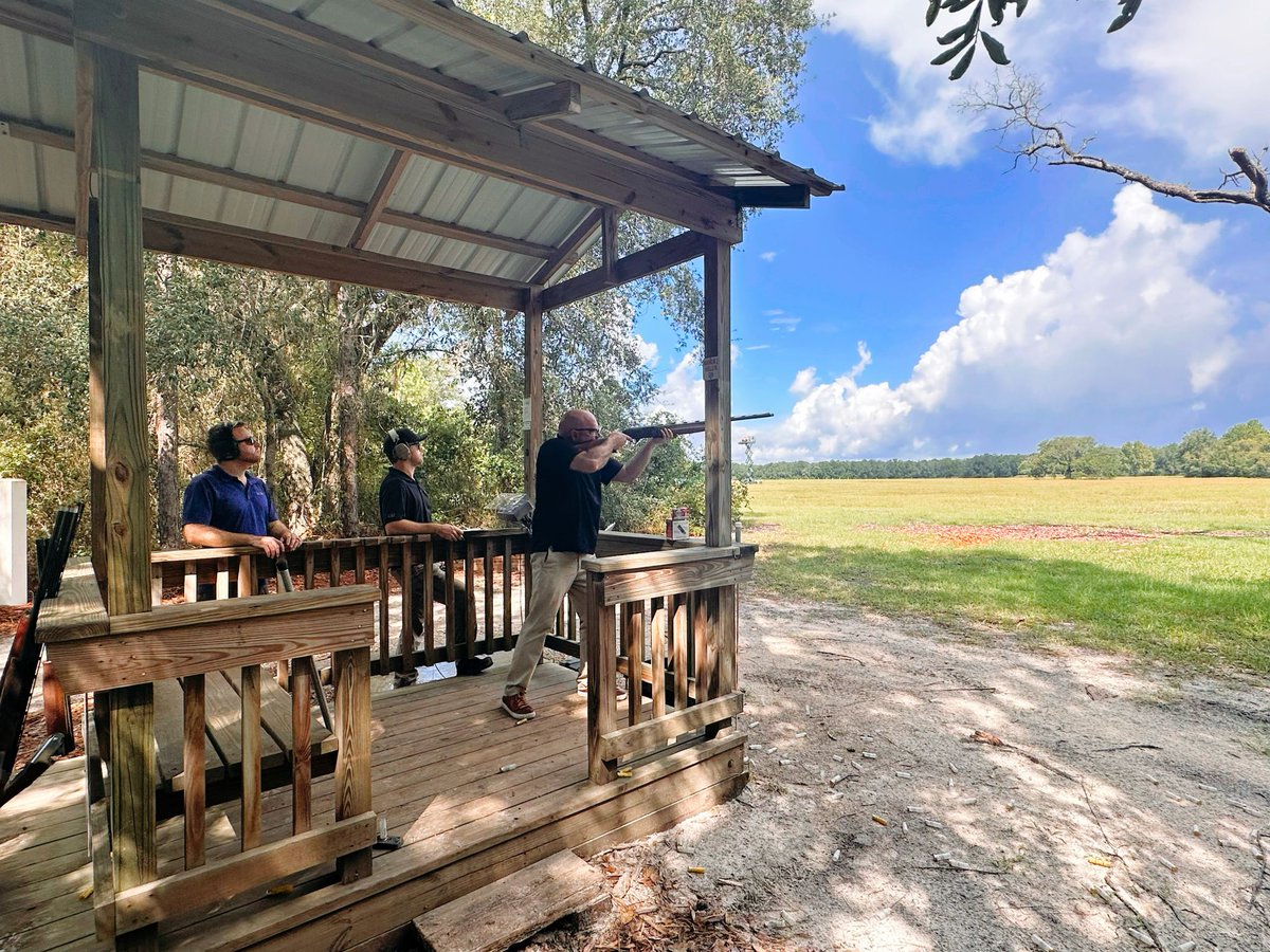 CPPI_News's tweet photo. Last Thursday, our Jacksonville team had so much fun supporting the 2023 @AceNefl Clay Shoot Tournament. ACE did an impressive job pulling together this event to benefit the local chapter. #cppibuilds #aecneflorida #acementor #clayshoot https://t.co/2Kil9kmApo