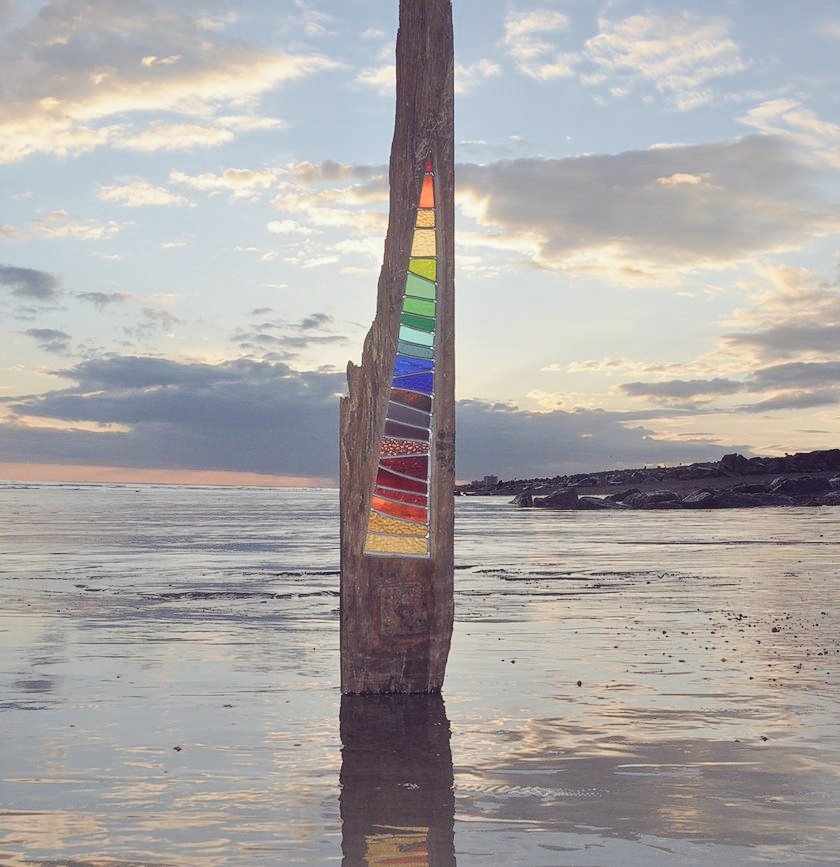 womensart1's tweet photo. Louise V Durham, stained glass and driftwood sculpture, Shoreham by Sea, UK #WomensArt https://t.co/fMMxfyxhuh