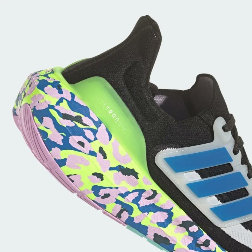 KicksFinder's tweet photo. Ad: NOW LIVE via adidas US
adidas Ultraboost Light "Core Black/Bright Royal"
$190 + Free shipping and returns

>> https://t.co/IsWLnz88s8 https://t.co/Q83pVb31hP