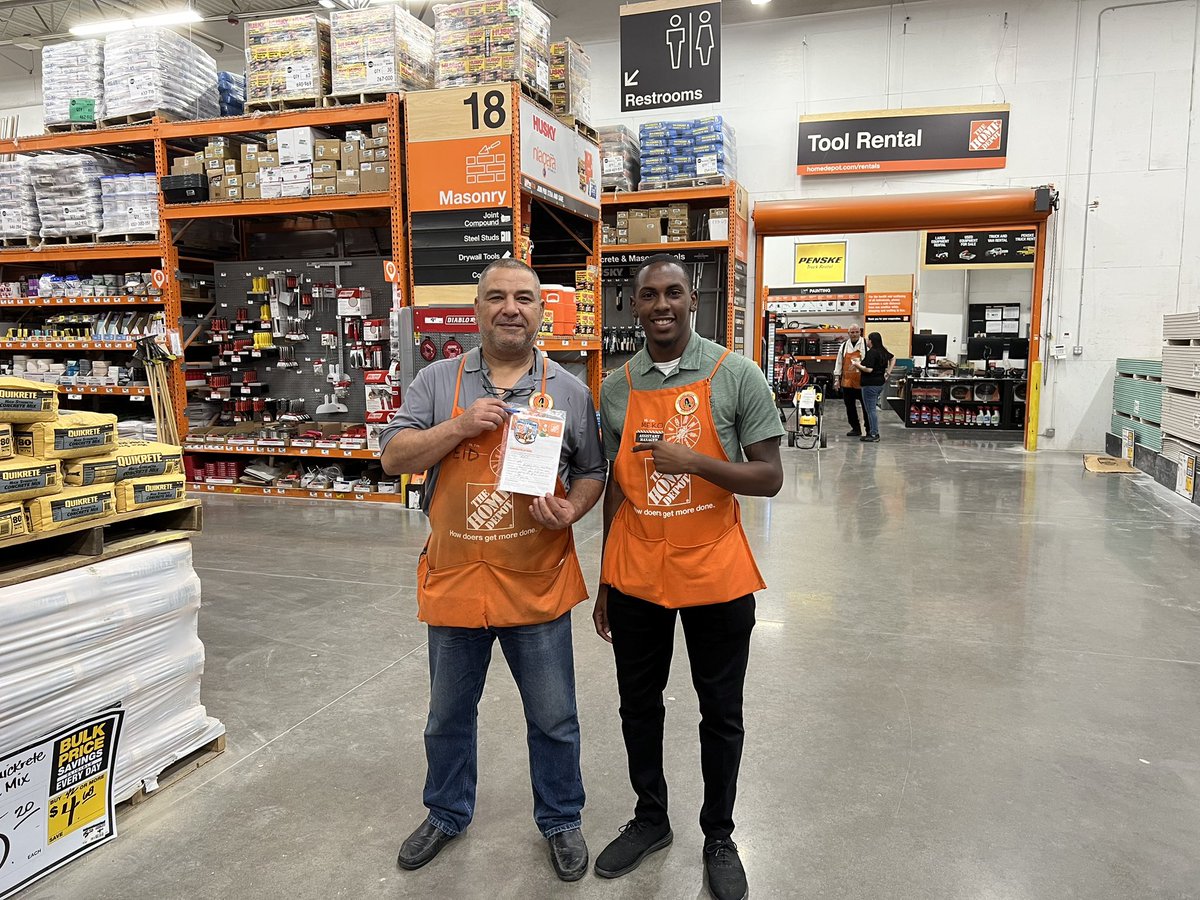 MyKailonHD's tweet photo. Did some recognition🎊 today in a great morning meeting 🌞 https://t.co/hn1j2bqdRx