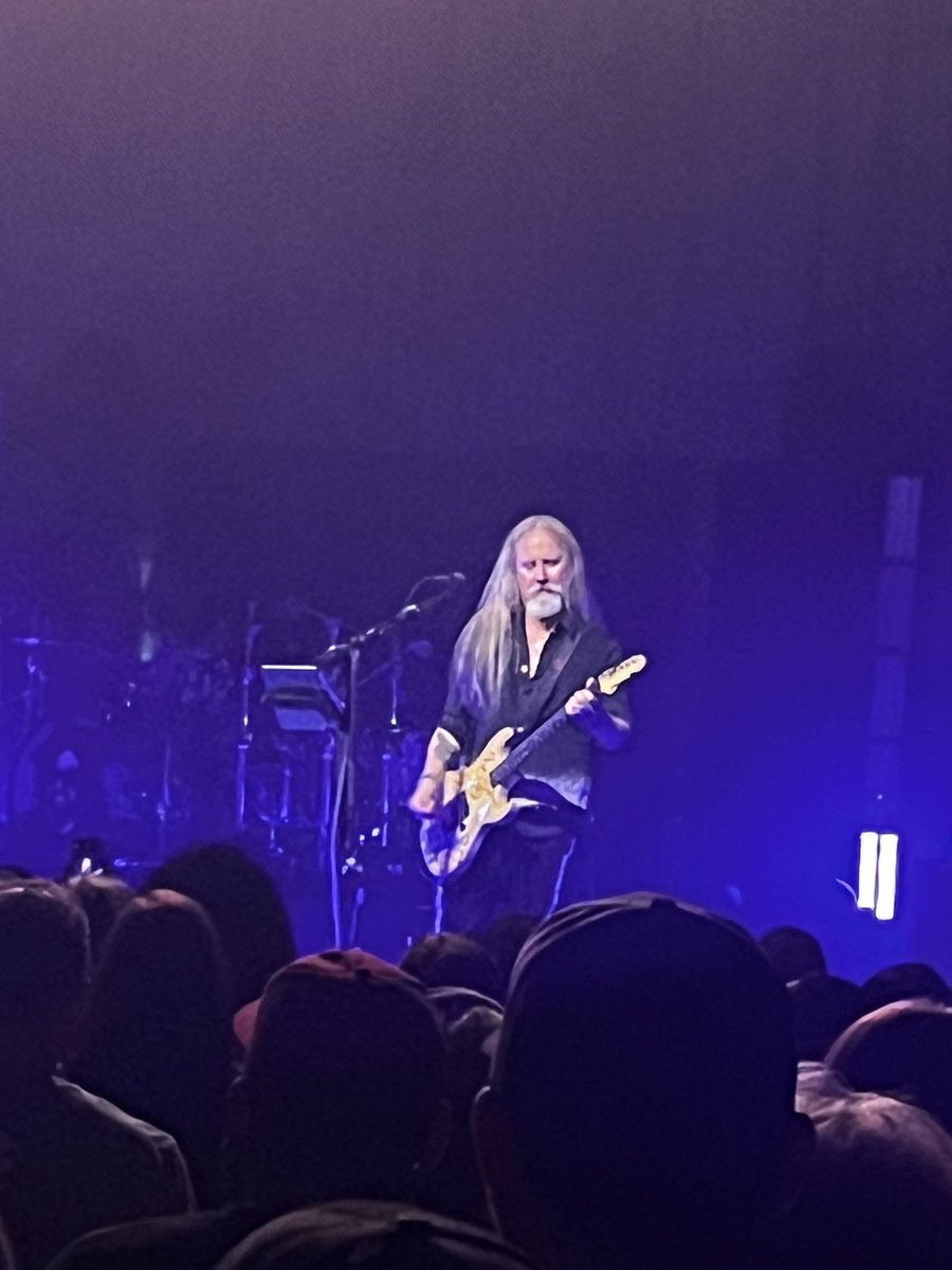 SAMB1951's tweet photo. Alice In Chains was phenomenal last night in Tulsa. What a thrill it was to finally get to see them live especially #jerrycantrell ! https://t.co/d1v6aCgZx5