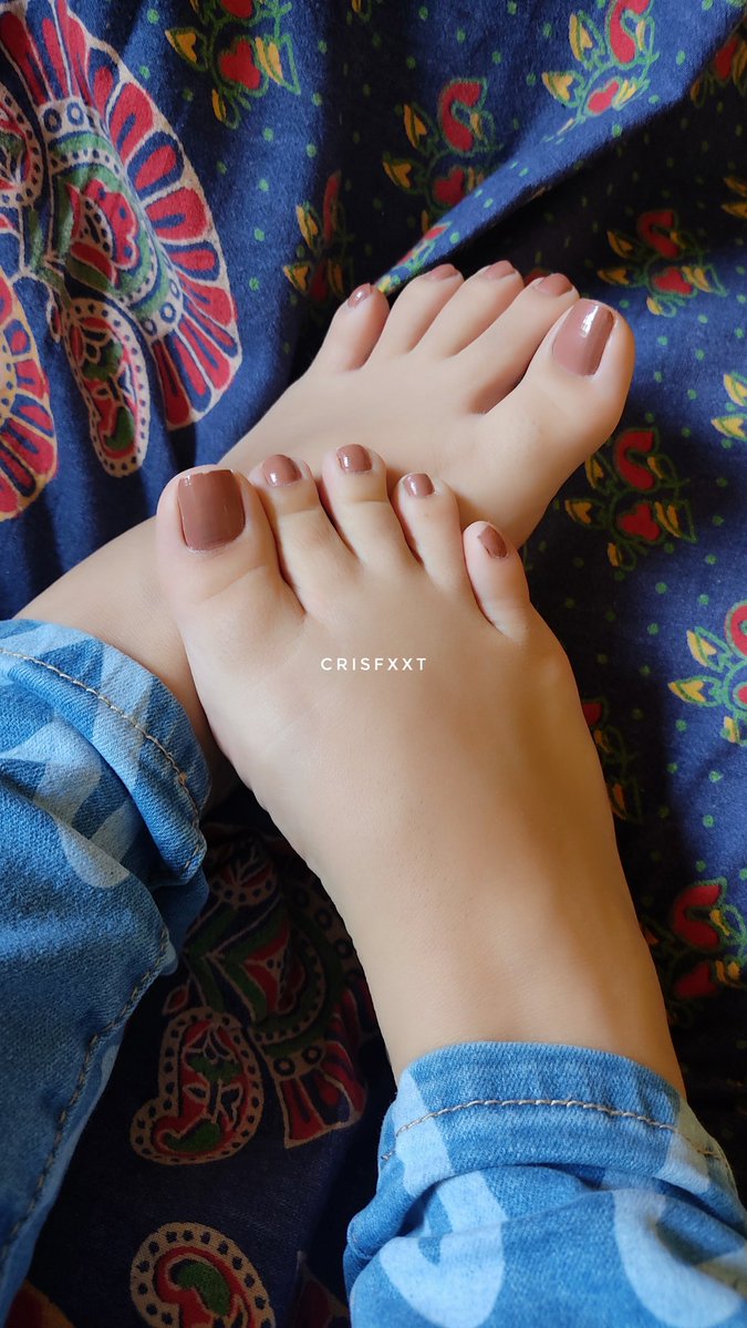 FeetLover 👠 tweet media