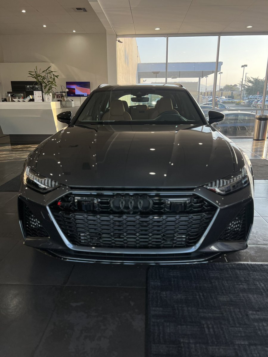 AudiMontereyPen's tweet photo. 2023 Audi Avant 4.0T Wagon 

Sales 📞- 888-720-5973 https://t.co/wjBJ64PJPI