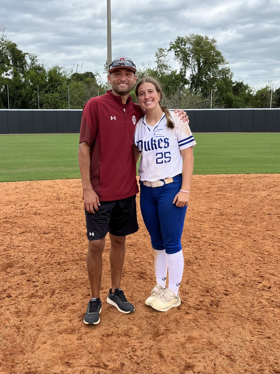 Riley Gardner tweet media