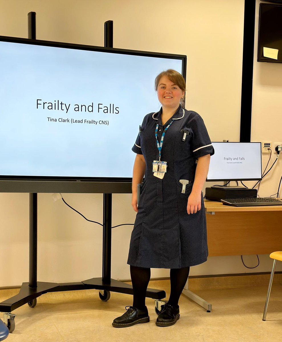 Teaching session in ED. Great morning with my colleagues! Falls are important in frailty medicine. There is always a reason why someone has falls. #FrailtySyndrome 

#Frailty #Falls #EmergencyMedicine #HolisticMedicine   

@MSEloveNURSING @Mel_Chambers76 @hannahoverland  @lougib