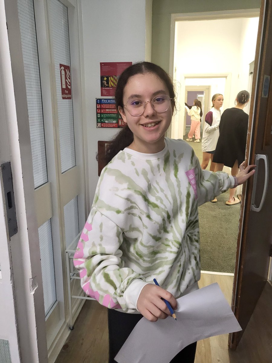 TrentBoarding's tweet photo. Our new International Boarders are settling into Bates House brilliantly, working in teams to 'crack the code' in our Scavenger hunt activity. #BatesHouse #TrentBoarding #TrentCollege #GoFurther @BSAboarding https://t.co/xmOUNrkoE4