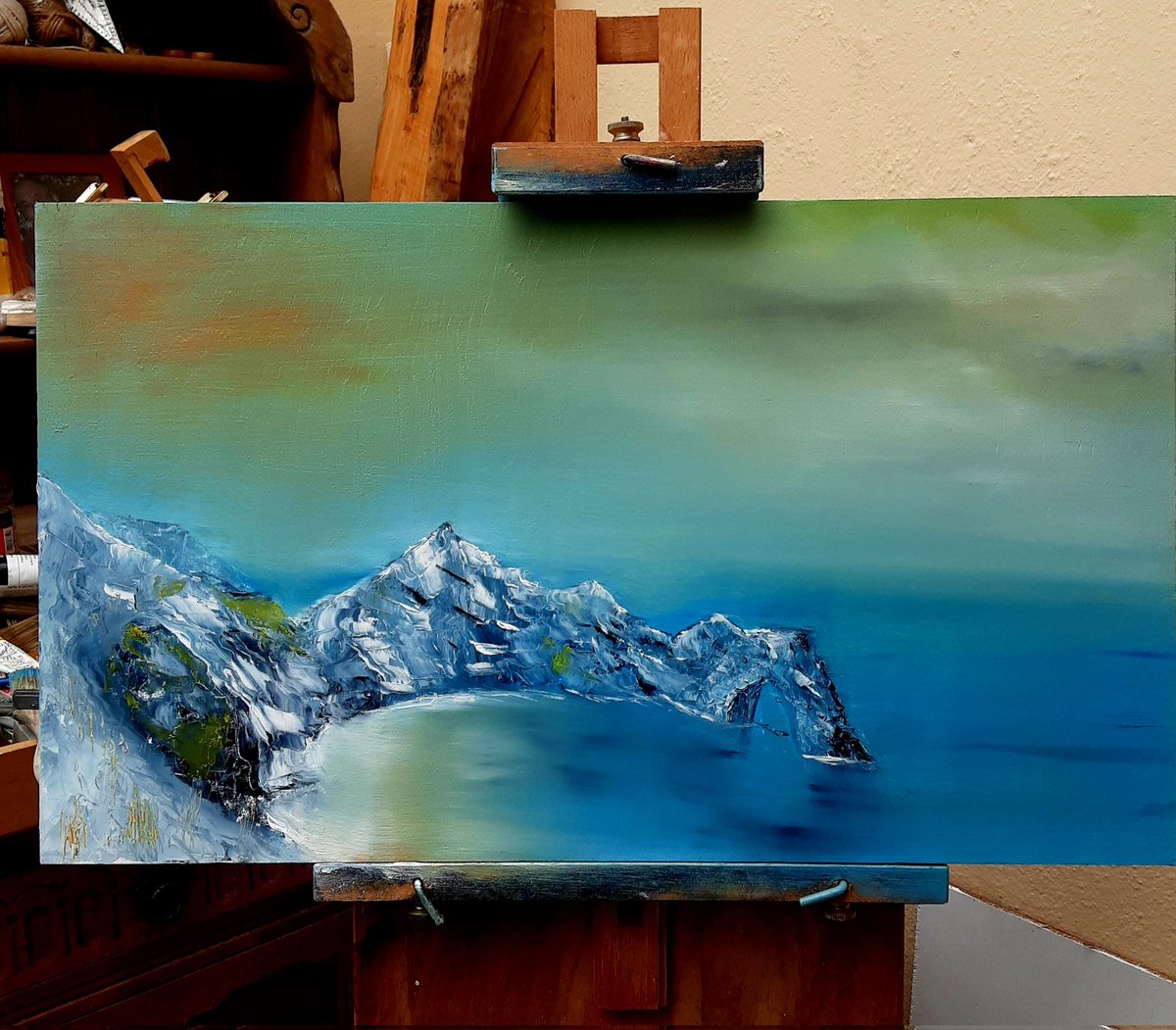KipperRoberts68's tweet photo. Work in progress! I'm really enjoying this one! Mostly pallet knife work but fun. Oil on board,15 by 25 inches. 🎨 #art #artist #artwork #origonalart #Dorset #durdledoor #oilpainting https://t.co/y2snEEK9L6