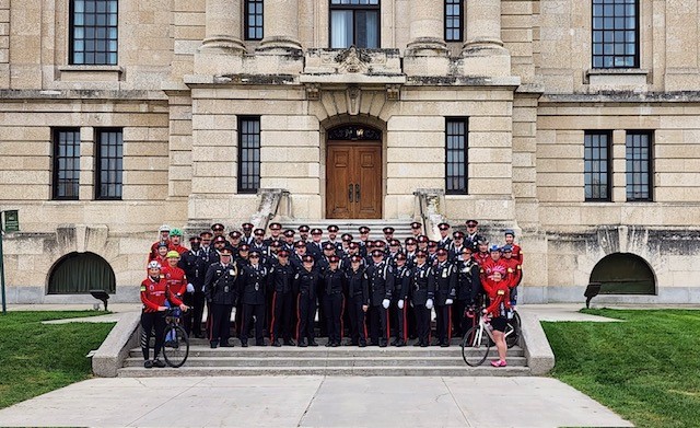 Today, members of the Regina Police Association honoured the fallen in the annual Police and Peace Officers memorial at the Saskatchewan legislature. Gone but never forgotten. @SaskFed @npffpn @SPAssoc @reginapolice @SaskatoonPolice @MJPolice @RCMPSK @SKGov