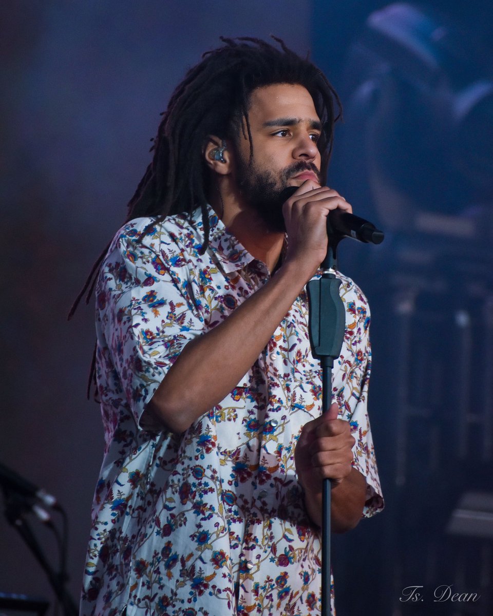 DeanClericuzio's tweet photo. My lens on @JColeNC https://t.co/v8cRdSnzNk