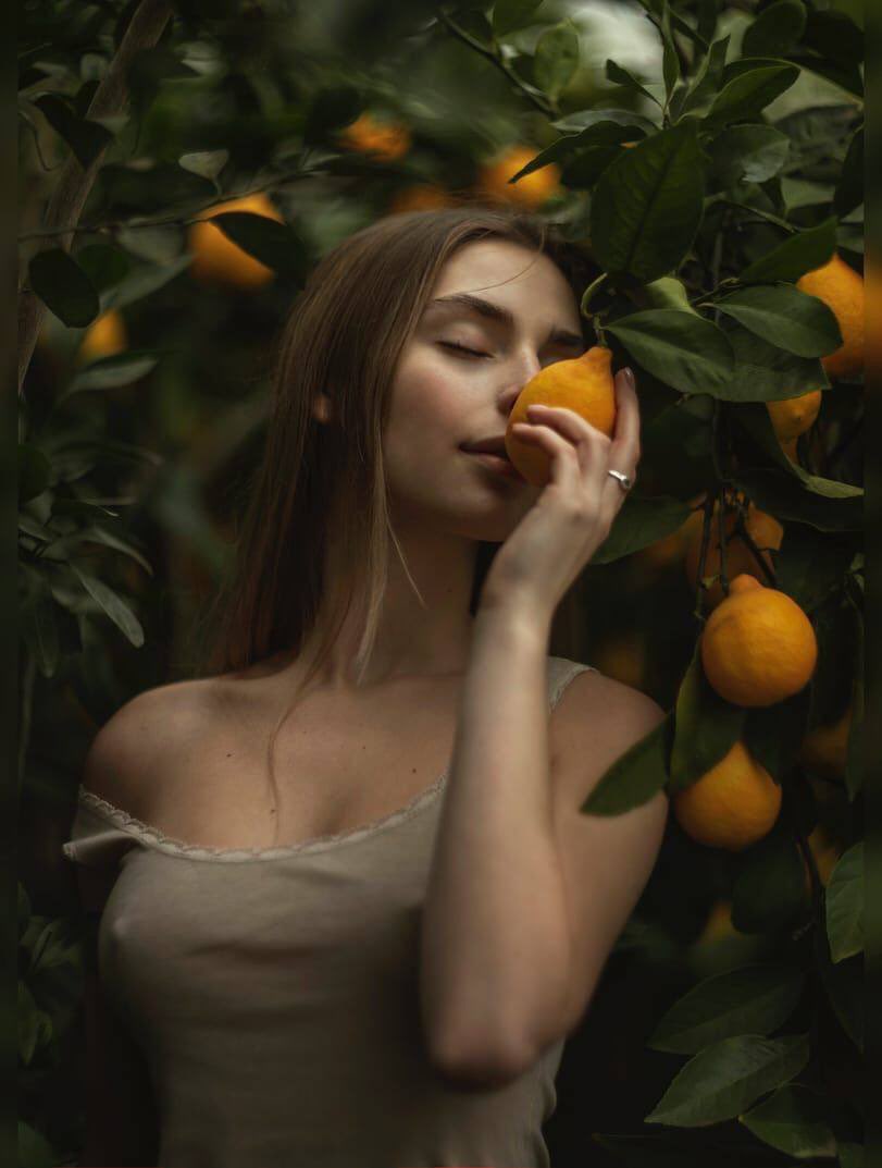 #LemonLovin 🍋💚
#FreshAndFit 🌿👩‍🌾 
#CitrusSculpt 🍋✨
#HealthyHabit 🌼🥗
