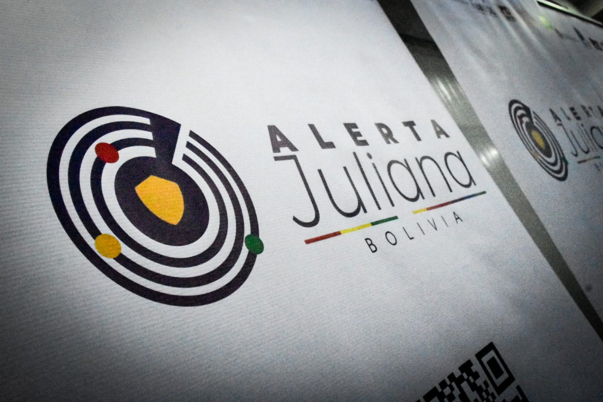 SegCiudadanaBo's tweet photo. #LaPaz | ¡En momentos, se realizará el relanzamiento de @AlertaJuliana!
Después de meses de trabajo y dedicación, estamos emocionados de presentarles una versión mejorada y actualizada de esta importante aplicación.
#UnidosContraLaTrata
#UnidosRumboAlBicentenario https://t.co/qrQbnGaKCH