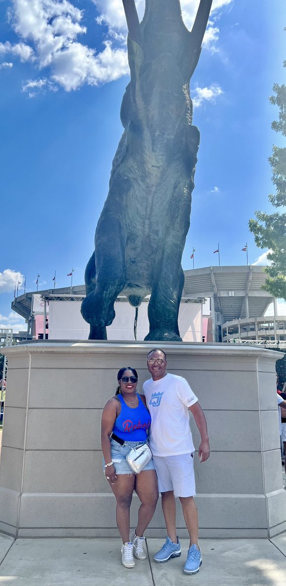 TevaJudkins's tweet photo. Without enduring the adversity and pressure of its environment, the diamond would never become the treasure it was meant to be. Last week is gone and we are focused on TODAY💙 #beatLSU #focused #gameweek #GoRebels @OleMissFB #HottyToddy🦈 https://t.co/eN7GKqjulu