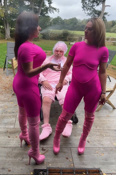 Bad Barbies part 1 : Smoking fetish and sissy adult baby humiliation ! 😈😈 https://t.co/im19L8yI3W https://t