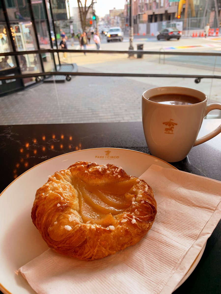 Um, prosecco-soaked pear danish? I think I’m in love <a href="/paneecirco/">Pane e Circo</a>. 🍐