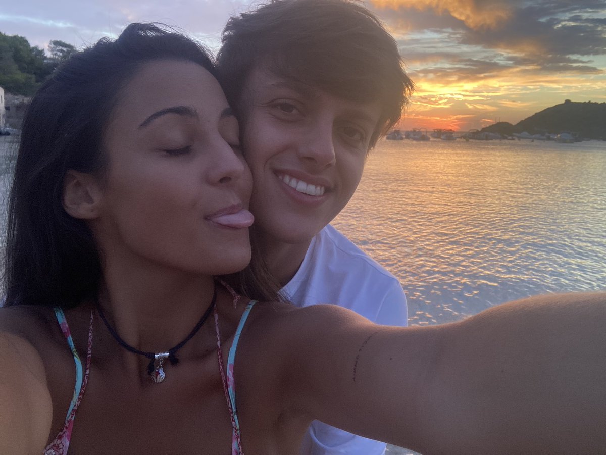 <a href="/ladegirona/">marta 🏳️‍🌈</a> mi 🧡 para quien lo cuida :)