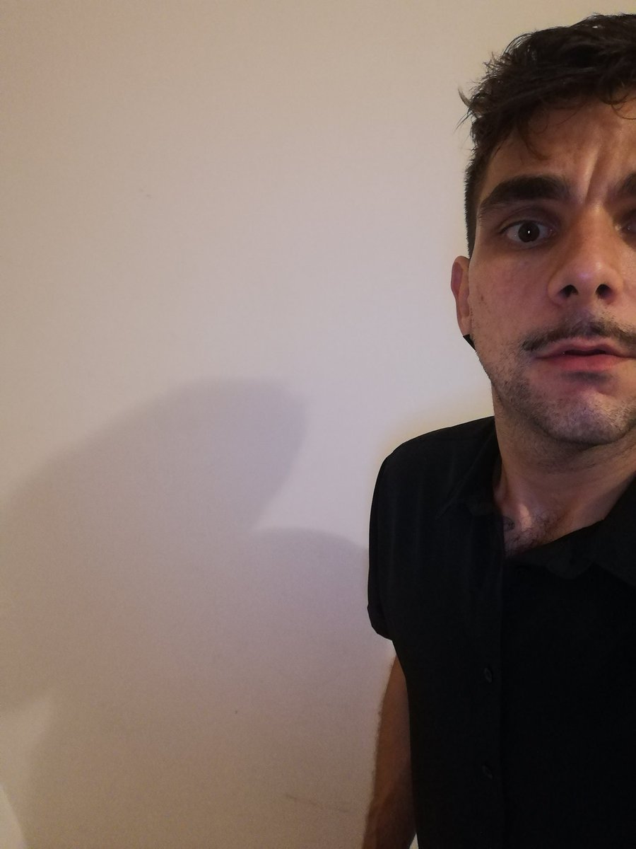 CasacciLu's tweet photo. Ma se ti svegli...
Ed hai ancora paura.
Ridammi la mano🖤 https://t.co/1Sc0e56EpX