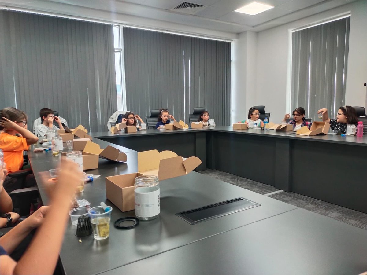 KIMTechKayseri's tweet photo. #KIMTechnologies, çocuklar için sürdürülebilir kalkınma amaçları konularında yaptığı önemli çalışmalara bir yenisini ekledi. Bu kapsamda #sürdürülebilirkalkınmaamaçlarına dikkat çekmek için topraksız tarım atölyesinin de yer aldığı özel bir atölye düzenledi. https://t.co/FBqBuMGFfL