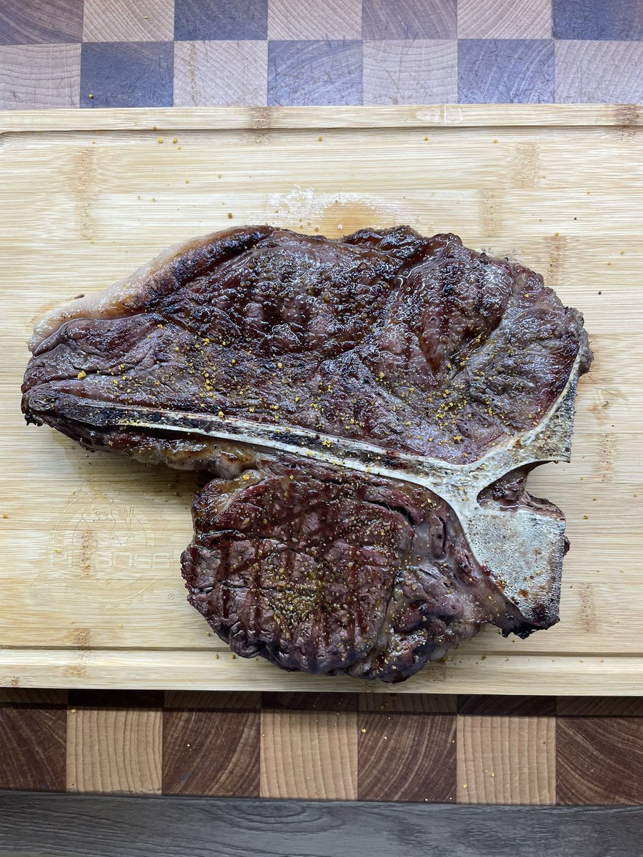 MrEbocklwtua's tweet image. #TBone di vacca Polacca cotta con #PitBarrelCooker

Diretta fino a maillard e target in indiretta fino ai 53 gradi. 

Il mio amico @CapitanoPaolo90 è stato veramente bravo stasera!!!