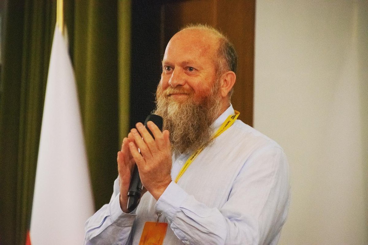GamzeKorbek's tweet photo. TSTT 2023 ✨
Deeply inspired by the theoretical &amp; 
practical insights shared by our keynote speakers, Kenan Dikilitaş and Maria Luisa Pérez-Cañado, and by the artistic skills nurtured by our special guest, Meltem Uldes 🇳🇴 🇪🇸 🇮🇹 
#TSTT2023 #teachersoftomorrow https://t.co/goxeuneYYd