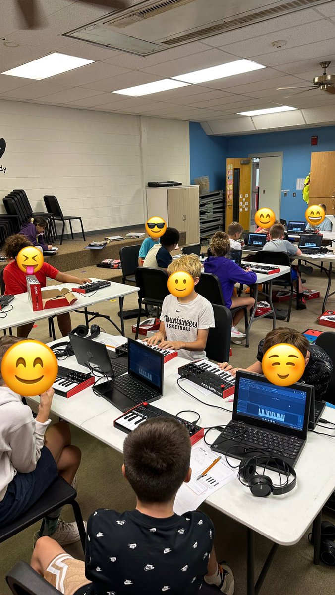 In a few short months these 6th graders will represent HP Music’s first generation of songwriters! They have been putting in the work learning piano &amp; songwriting software! Gotta love these kids and their work ethic! #WeAreWatauga #HPMusic <a href="/HardinPark_WCS/">Hardin Park</a>