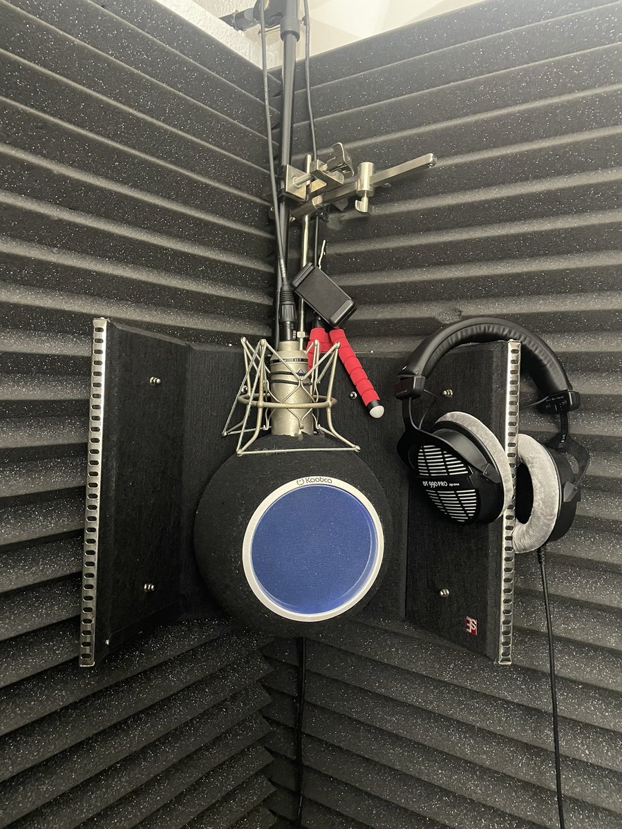 TalenTDfromSD's tweet photo. The bro Karma hit me up to do a hook….man it’s been a while but it feels so good #Talentd #PacificOceanRecords https://t.co/HVSGvxkIyQ