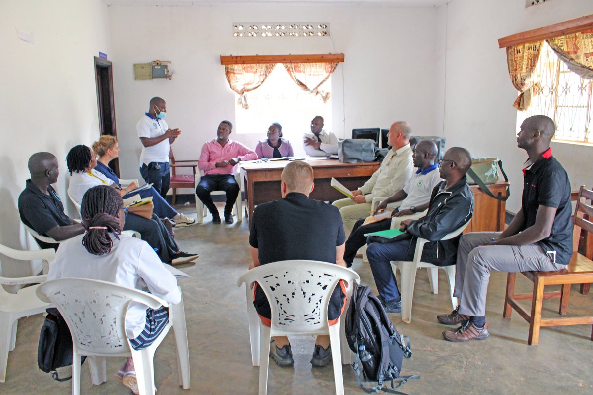 uwasnet's tweet image. It’s is a distinct honour to host a delegation from Danish People&apos;s Aid  today! 
🇩🇰 The team led by @MirkaMozer the Secretary General of #DPA, visited Luwero, one of the districts where the #WASH #Scorecard was diligently implemented last year,