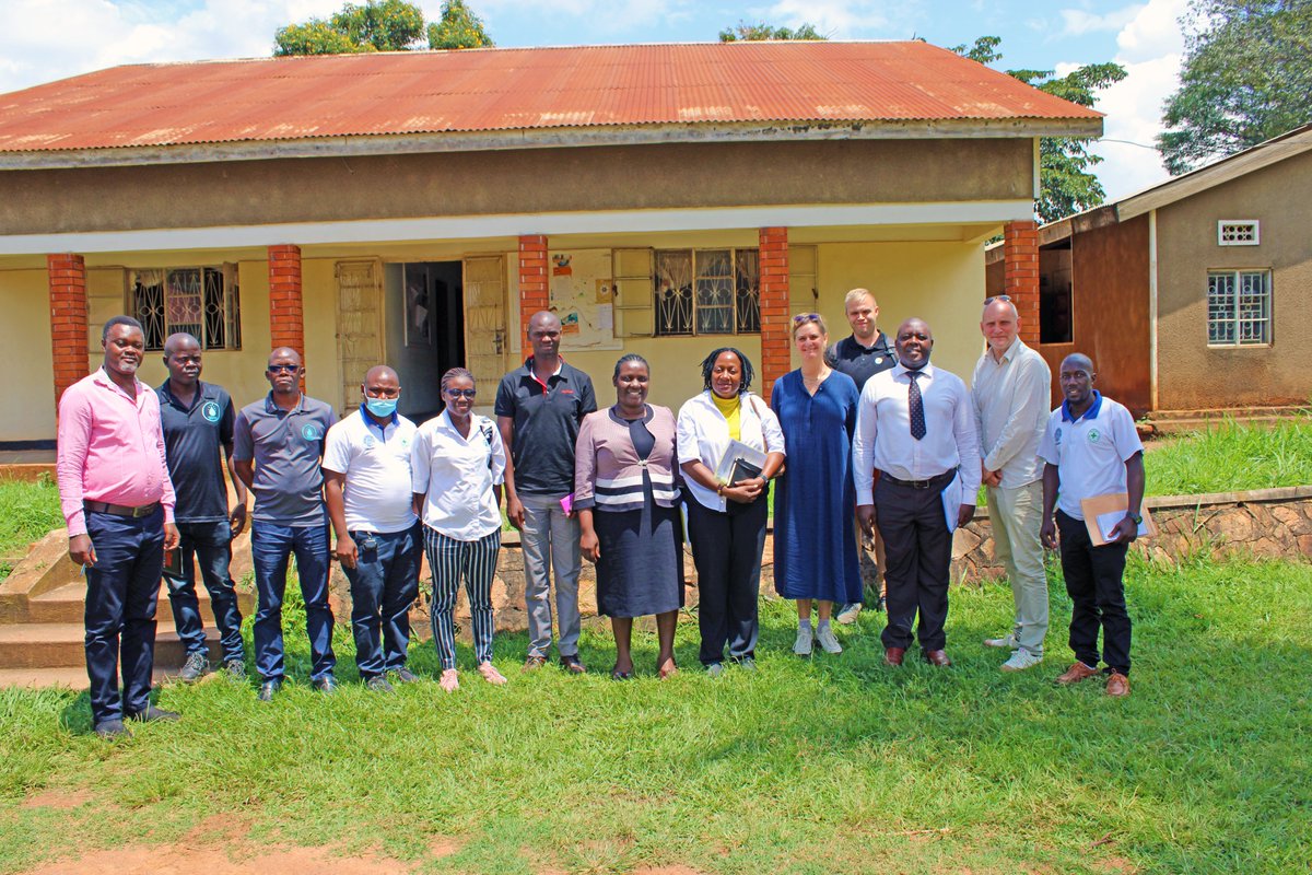 uwasnet's tweet image. It’s is a distinct honour to host a delegation from Danish People&apos;s Aid  today! 
🇩🇰 The team led by @MirkaMozer the Secretary General of #DPA, visited Luwero, one of the districts where the #WASH #Scorecard was diligently implemented last year,