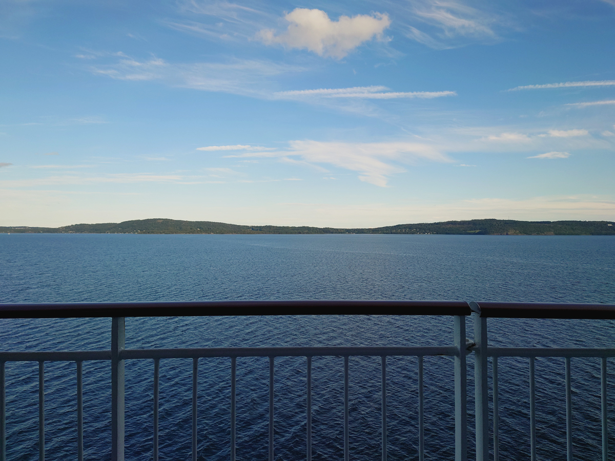 Le_Stiann's tweet photo. Was able to take ferry and trains to travel from Oslo to Berlin to get to Forward Festival.
My first long transit journey in Europe.
Loved everything 🤩

#map #transitmap #transitdiagram #ferry #train #bahn #tog #oslo #dfds #københavn #dsb #berlin #deutschebahn  #abfahren https://t.co/3lfLPWxYa0