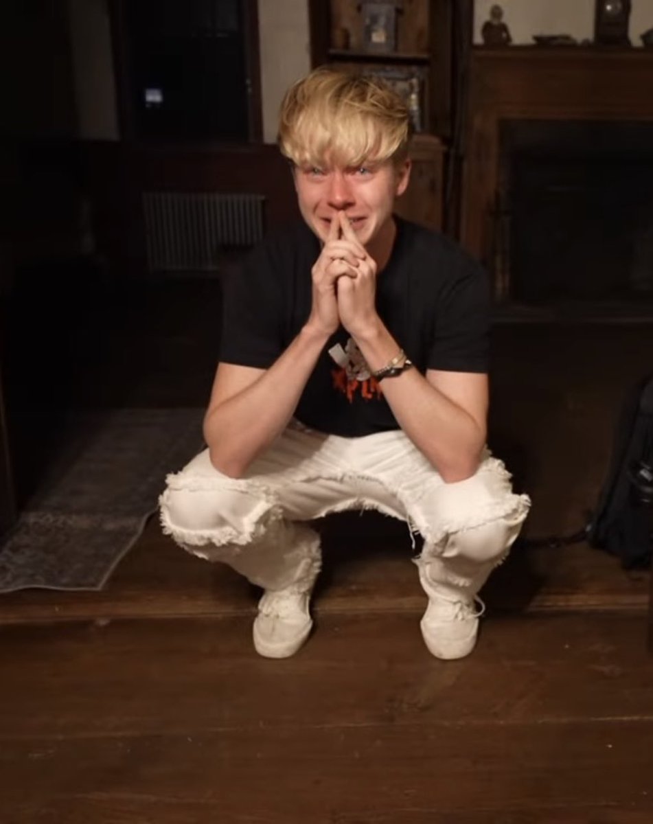 artsyleli's tweet photo. the fact that something so insanely scary and unreal must've happened at the conjuring house that made sam cry in absolute fear-

we are so not ready for this. https://t.co/JX4FRtbWtr