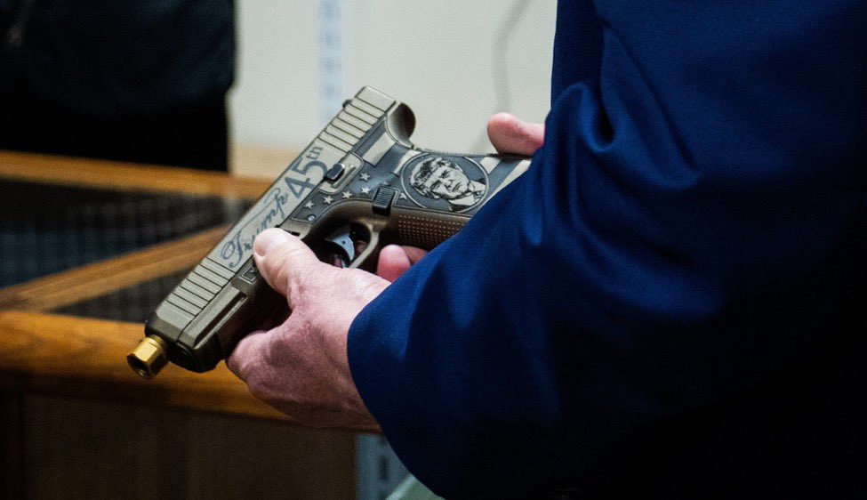 F65_m89WsAA3QKT?format=jpg&name=medium