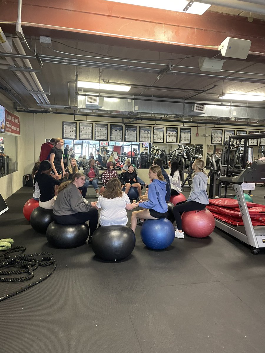 misdpe's tweet photo. Highlights from last week from Unified APE Class! Yoga and Group Fitness!
@Marion_Wolves https://t.co/ZpGbqGMYnJ