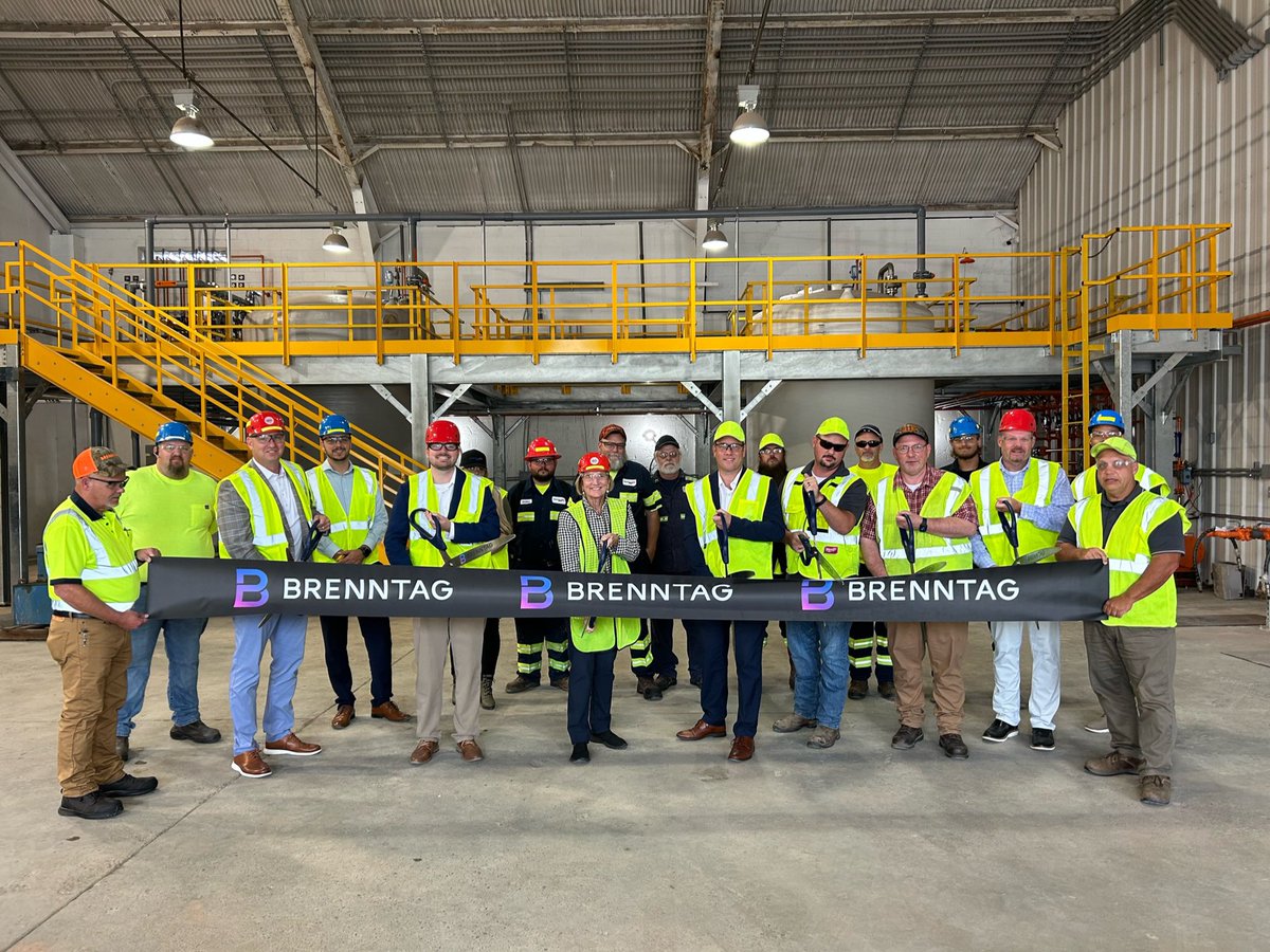 SenCapito's tweet photo. .@Brenntag’s leadership has worked tirelessly to build connections throughout the community of Nitro, and the impact they make creates a meaningful difference in the lives of our residents. 

Proud to join their team today and cut the ribbon on their new upgrades. https://t.co/HQI5Gnd97w