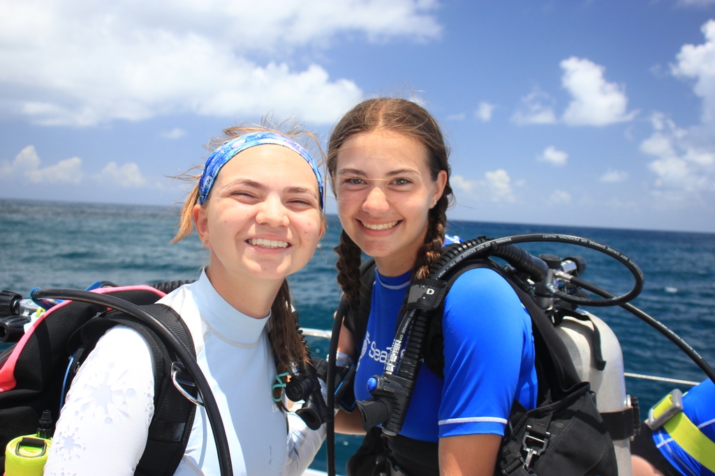 SeaTrekltd's tweet image. Happy Monday! #scuba #learntodive #sail #summer #summercamp #scubacamp #sailingcamp #teentravel #marinesciencecamp