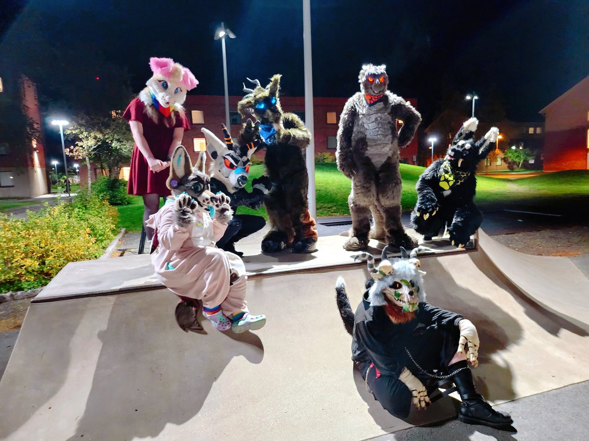 🌈 Charlie tweet media